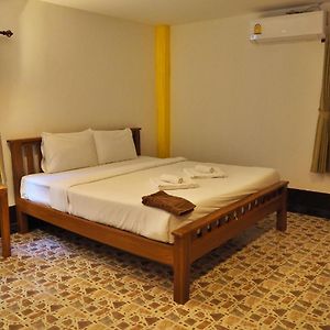 Budget Zimmer mit Kingsize-Bett